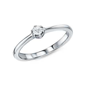 Серебряное кольцо с бриллиантом